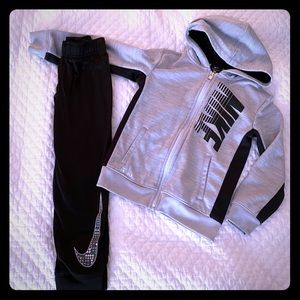 Nike Dri Fit size 6 like new